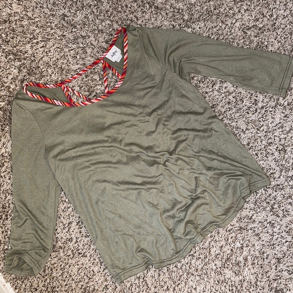 Women’s Daytrip top from Buckle, sz. Small